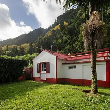 Quinta D'água Affittacamere Furnas (Azores)